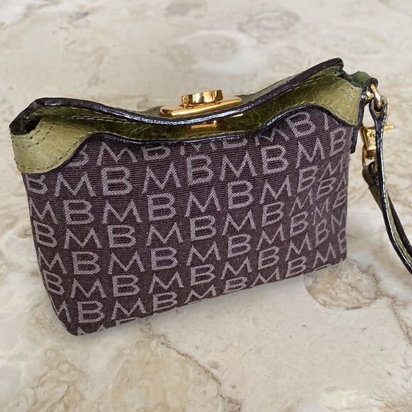 Melie Bianco Small Wristlet Change Purse Wallet - Picture 3 of 8